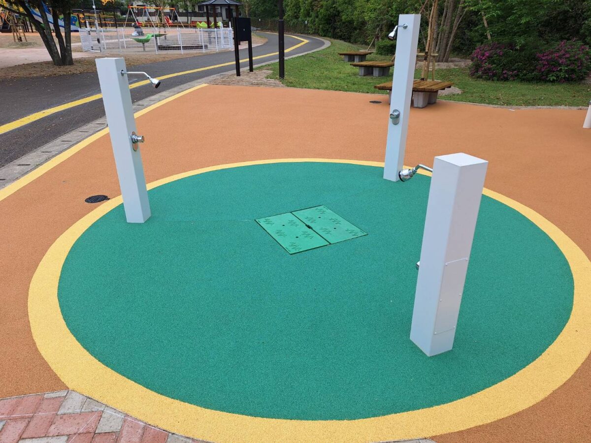 西南杜の湖畔公園