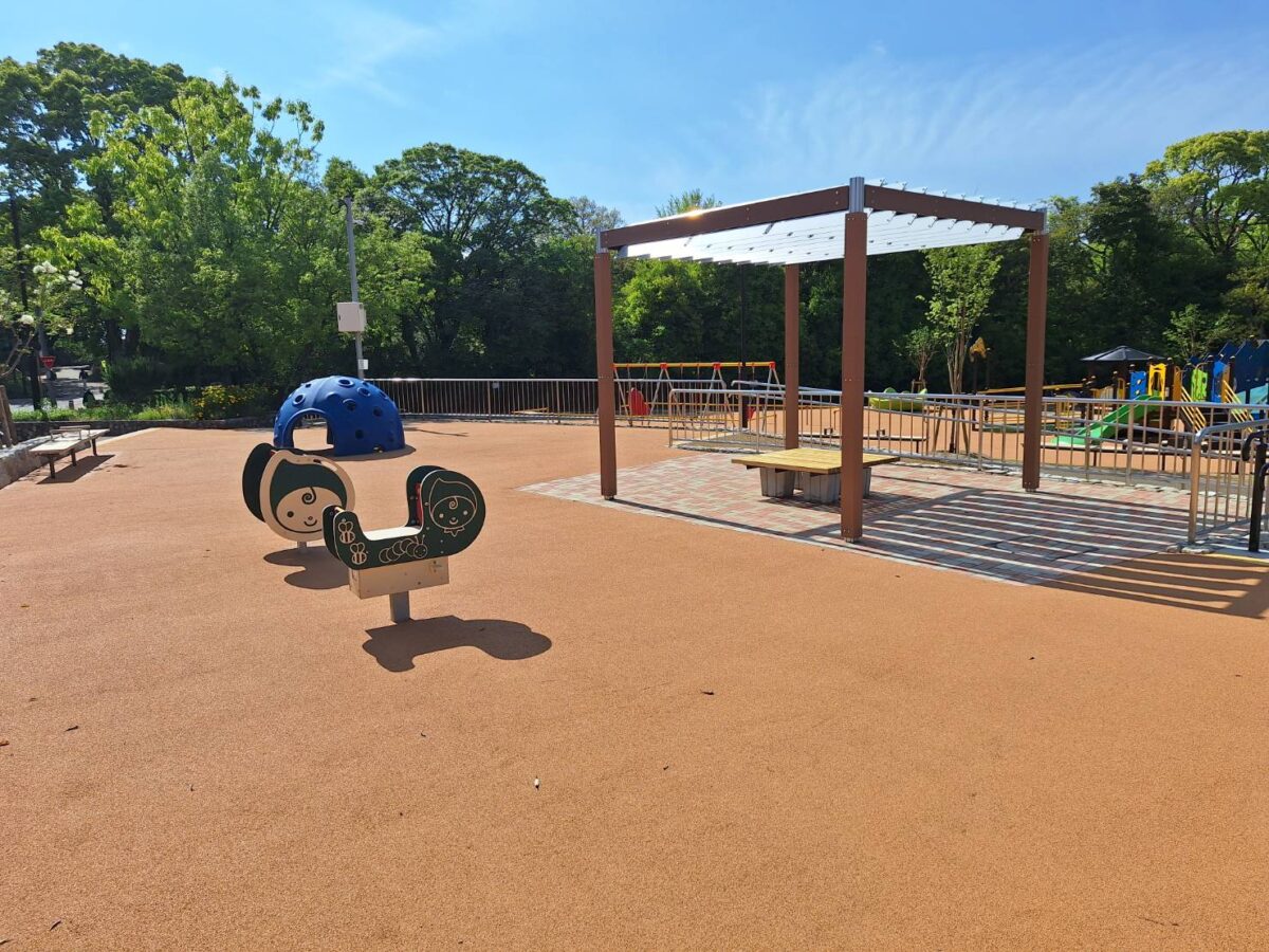 西南杜の湖畔公園